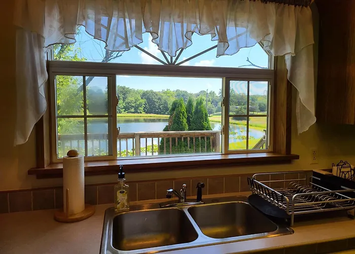 Pondview Escape A 75-acre Retreat *
