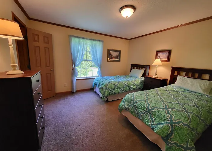 Pondview Escape A 75-acre Retreat Marion